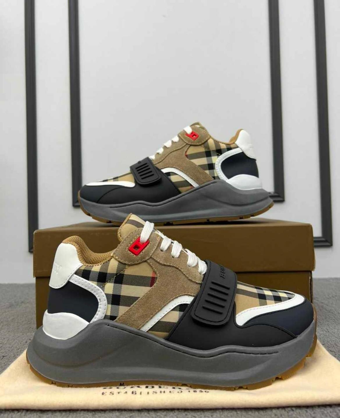 CHAUSSURES BURBERRY 