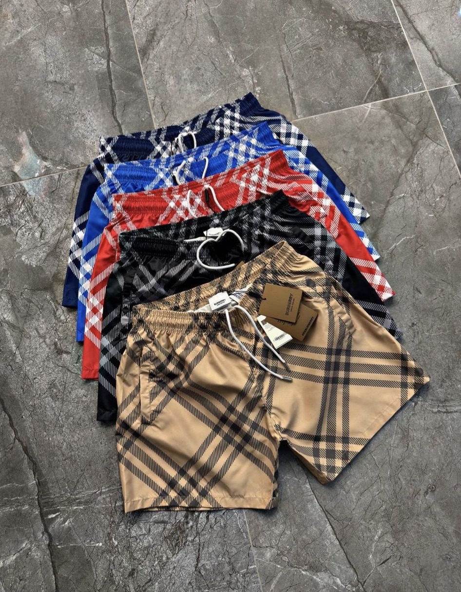 Short BURBERRY 2