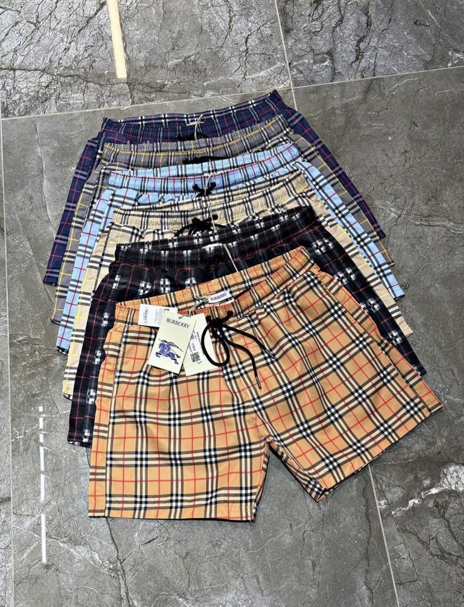 Short BURBERRY 4