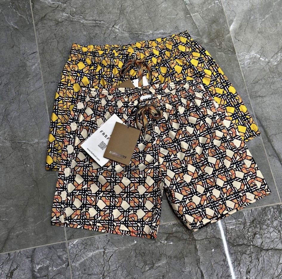 Short BURBERRY 5