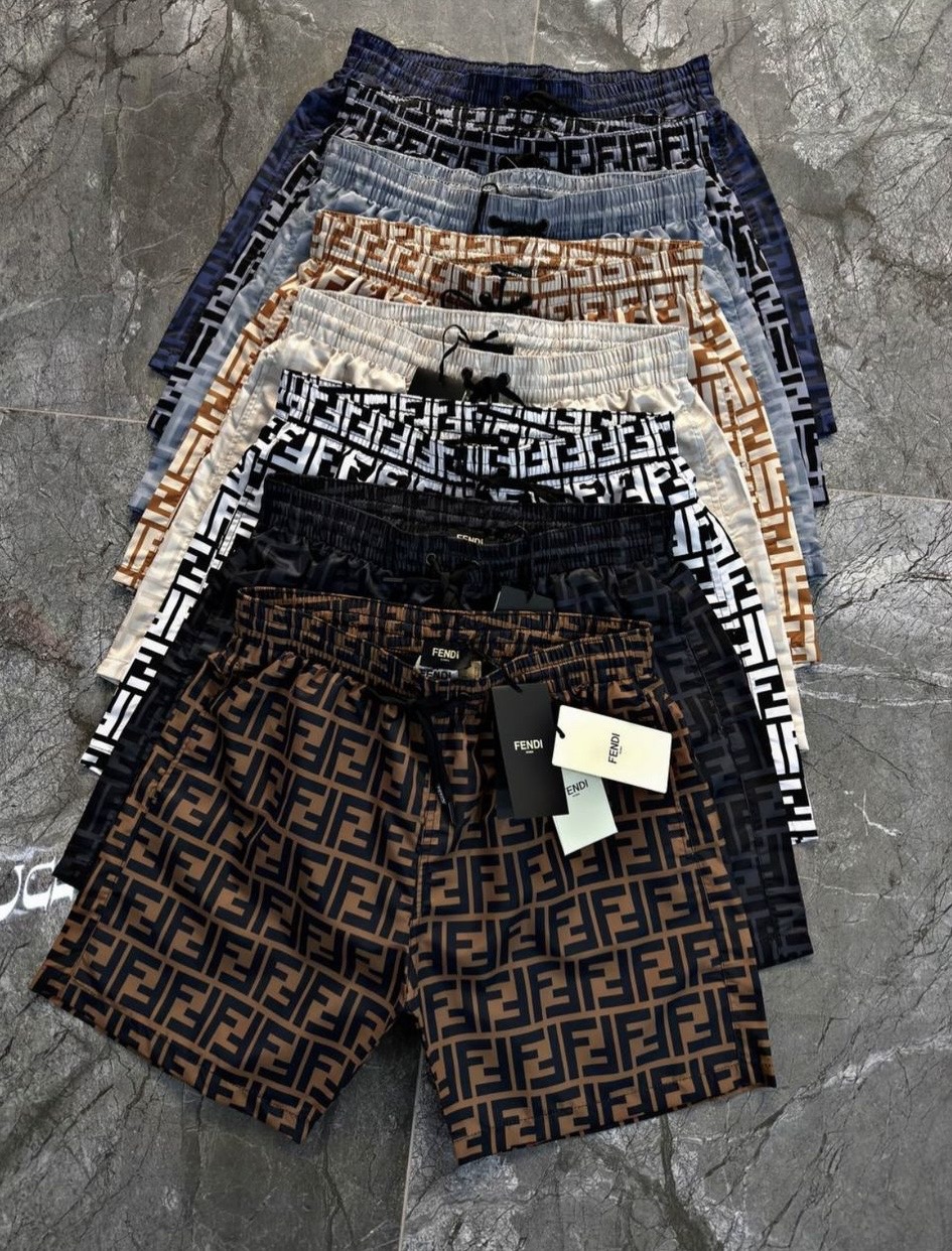 Short FENDİ 3