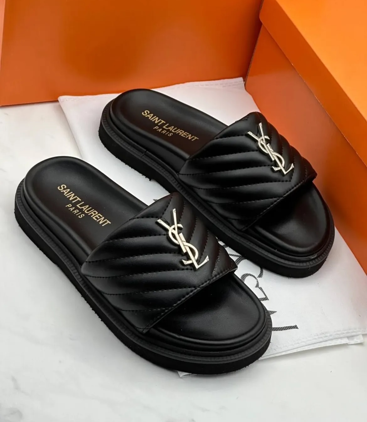 Claquettes SAINT LAURENT