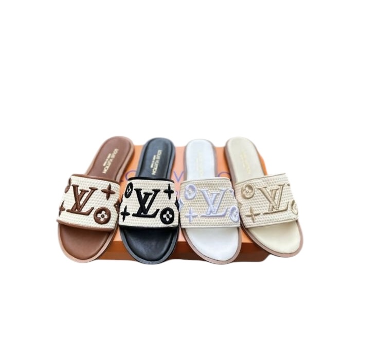 Claquettes LOUIS VUITTON 7