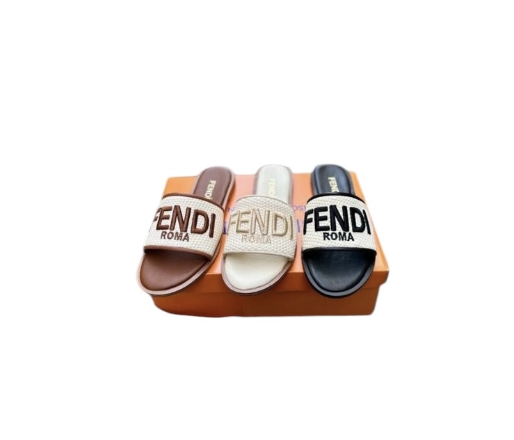 Claquettes FENDI 3