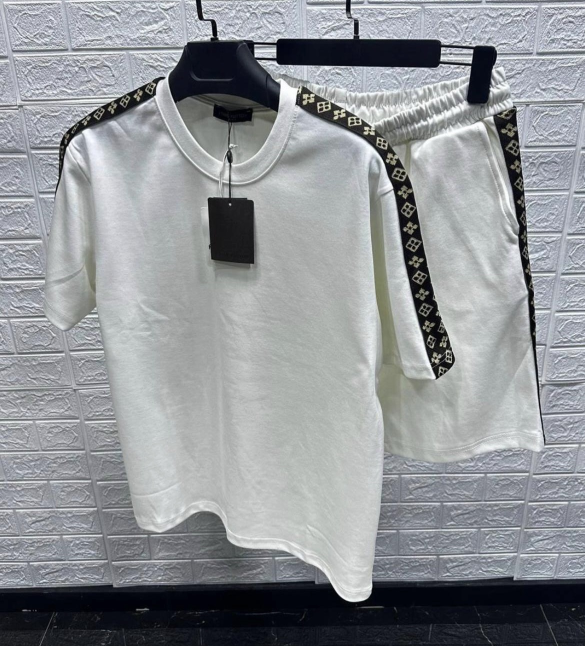 Short T-shirt LOUIS VUITTON 002